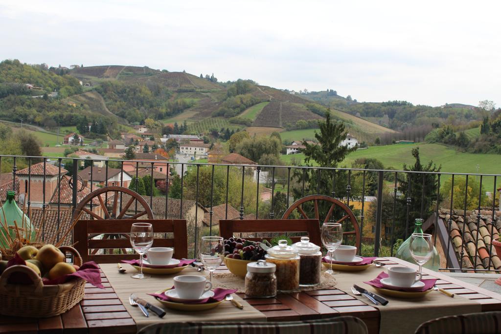 Holiday Home Ca' Del Cinema Mombercelli Ngoại thất bức ảnh