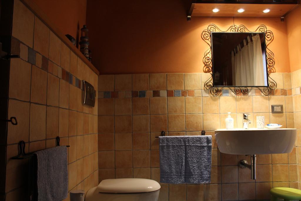 Holiday Home Ca' Del Cinema Mombercelli Phòng bức ảnh