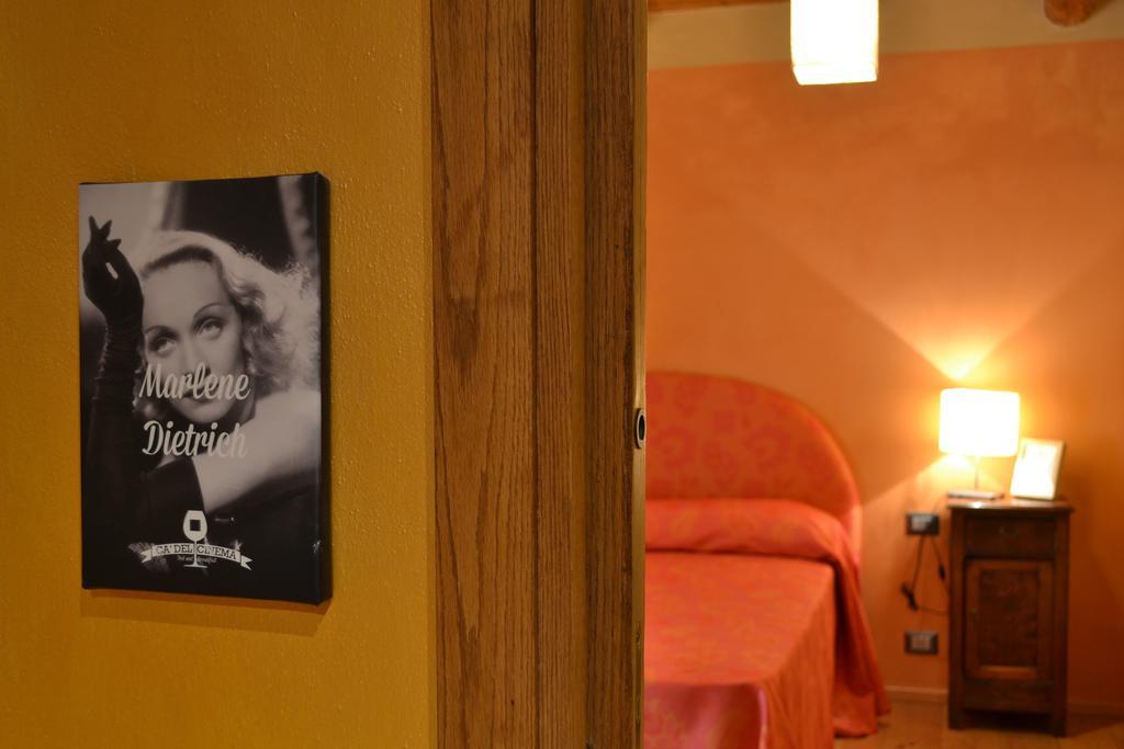 Holiday Home Ca' Del Cinema Mombercelli Phòng bức ảnh