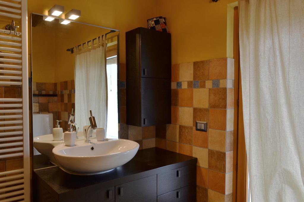 Holiday Home Ca' Del Cinema Mombercelli Phòng bức ảnh