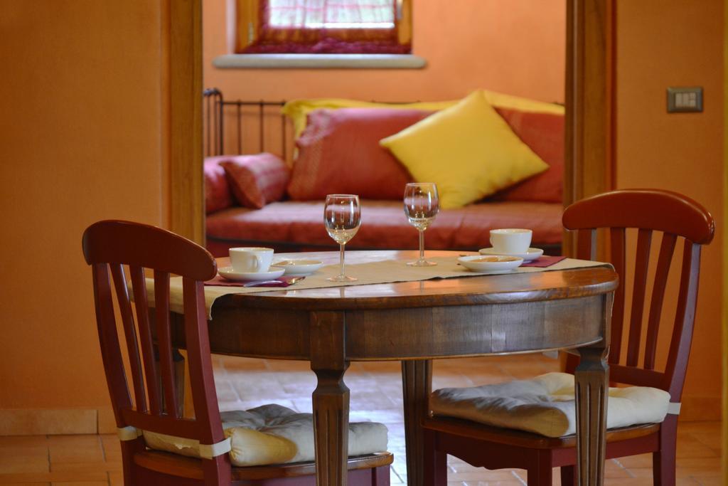 Holiday Home Ca' Del Cinema Mombercelli Ngoại thất bức ảnh
