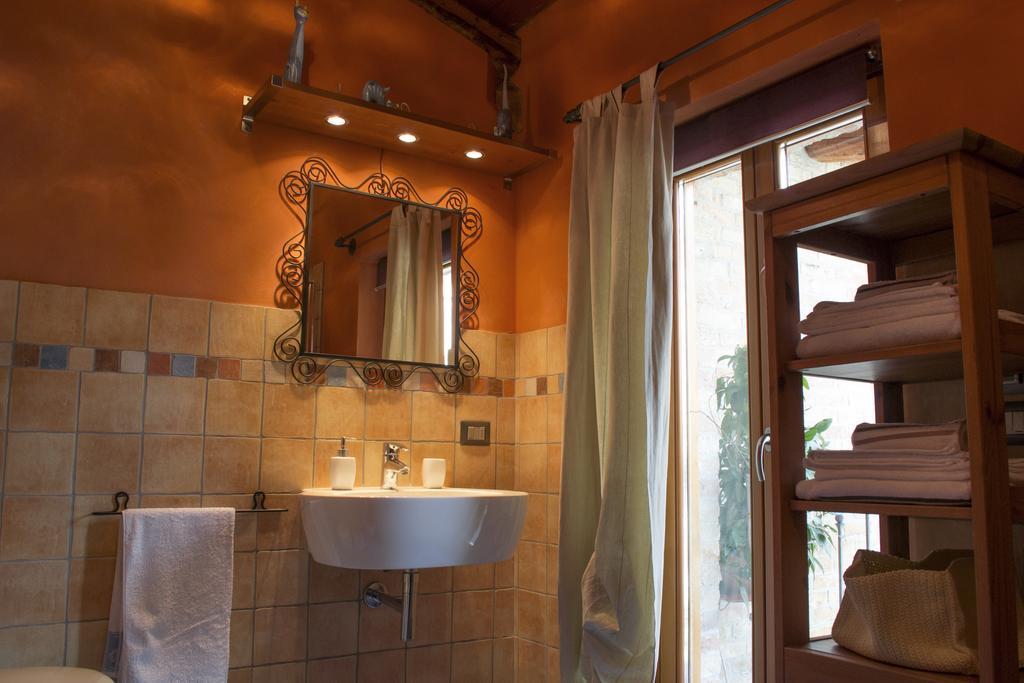 Holiday Home Ca' Del Cinema Mombercelli Phòng bức ảnh
